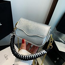 手工編織包女2023新款韓版毛球草編包海邊度假沙灘包手提單肩女包 歷史價格詳細信息