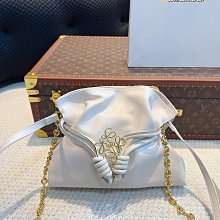 一品. 福特 i-MAX 後行李箱專用音箱.木工裝潢 .含10吋重低音二顆.800瓦擴大機 FORD 歷史價格詳細信息