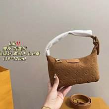 時尚新款復古壓花都市簡約風女士雙肩背包休閒旅行手工擦色雙肩包 歷史價格詳細信息