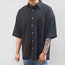 現貨熱銷-V.W SHOP LISA印花短T 寬鬆 落肩 日韓 歐美 街頭 穿搭 男女 BLACKPINK 歷史價格詳細信息