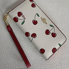 YOYO精選~COACH蔻馳迪士尼聯名公主與灰姑娘手挽零錢包C3363黃色 C3362淺綠 歷史價格詳細信息