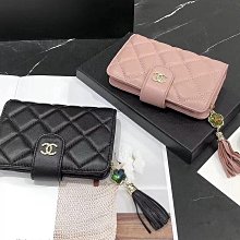 熱銷新款 ch 香 小珍珠點綴 愛心胸針 明星大牌同款服裝包包 歷史價格詳細信息