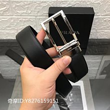 款式：普拉達Prada胸口盾徽羊毛毛衣顏色：圖片色尺碼：S-XXL面料：羊毛：全套無性別區分 男女同款 NO15912 歷史價格詳細信息