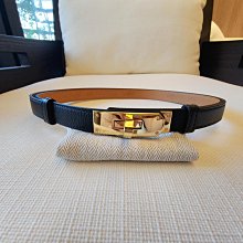 一只小馬，和闐玉碧玉烏蘭海碧玉帶糖雙色小馬擺件茶寵，辦公桌擺35466 歷史價格詳細信息