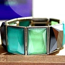 歐美名媛感時尚花紋木耳邊V領拼接連袖長上衣(紅M-3L)-U562熊衣褲語 歷史價格詳細信息