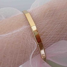 【戴大花2】Vintage飾品- 經典【Avon】霧金刷紋 厚度 金色羽毛 葉片 質感美品 別針  #B438 歷史價格詳細信息