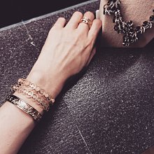 【S折扣現貨】正品MONCLER Raie黑色薄款短版 羽絨 連帽 外套melody短版Barbel 歷史價格詳細信息