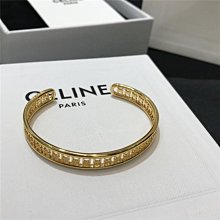 CELINE 燙金LOGO防刮扣式對開寬版中夾.紅/黑 歷史價格詳細信息