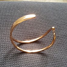 內直徑5.7厘米的和闐白玉籽料手鐲，肉質細膩，品相完好，有興 歷史價格詳細信息