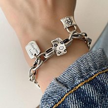 字母方牌不掉色兒童項鏈女小眾設計ins潮男高街街舞走秀配飾 歷史價格詳細信息