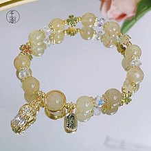 ?千洛原宿?   天然草莓晶灰月光石手鏈女轉運水晶ins小眾設計簡約冷淡風手串 開運 增氣運 人緣招財 交換禮物。 歷史價格詳細信息