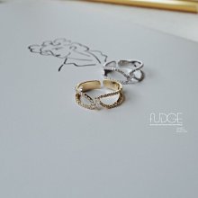 FUDGE法橘 / 正韓 時髦珍珠三角鋯石鑽開口寬戒指/LRS21928 歷史價格詳細信息