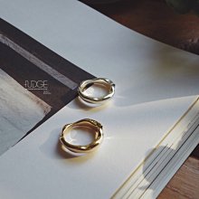 FUDGE法橘 / 正韓 時髦珍珠三角鋯石鑽開口寬戒指/LRS21928 歷史價格詳細信息