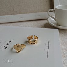 FUDGE法橘 / 正韓 時髦珍珠三角鋯石鑽開口寬戒指/LRS21928 歷史價格詳細信息