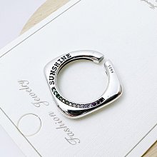 純銀 925 銀 方戒 正方形 簡約 單鑽 白鋯石 戒指 固定戒圍 方型 戒子 女生 女款 銀飾 線戒-鴻運飾品 歷史價格詳細信息