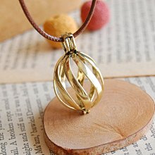 『馨馨小舖』- 愛心翅膀香薰精油擴香器項鍊 歷史價格詳細信息