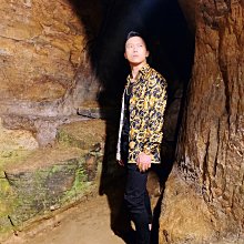 【台北周先生】????周老闆二手衣 99成新 近全新???? 五分埔品牌OUTRUNNER 迷彩連帽背心 2018年購買 已停產 歷史價格詳細信息