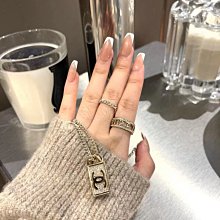 【少女館】新款Ch*el項鏈小香家雙C小方形貝母項鏈氣質鎖骨鏈脖鏈頸鏈吊墜粗項鏈法式choker項鏈首飾 珠寶 飾品WC 歷史價格詳細信息