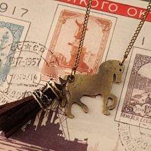 金屬鍊條復古小方包---四色 方包 肩背 側背 手拿 皮 小包 方包 軍綠 酒紅 百搭 歷史價格詳細信息