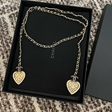 24A  kelly粉棕色大號出現貨啦～ 真的可愛到我了本季呼聲最高又壹只複古時尚輪回的包????1997Kelly再度回歸 歷史價格詳細信息