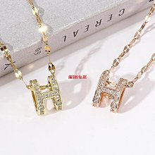 現貨。18K金鍊戒、隨意扣，還可做延長鍊、吊墜、耳墜⋯多種變化。長5cm，寬3.3mm。附證。 歷史價格詳細信息