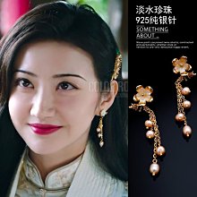 珍品 特殊款 古桌燈 。 鐵殼半圓形罩可旋轉 遮光角度 。 長 36 高 33 歷史價格詳細信息