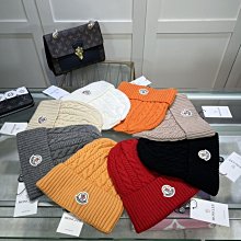 Moncler 高顏值polo衫 上衣 帥氣好氣質 版型配色設計都非常優秀有型 Mon徽標男士翻領Polo衫短袖T恤 歷史價格詳細信息