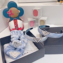 P家 普 拉 達 新品三角標字母胸針 歷史價格詳細信息