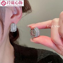 韓國氣質精緻輕奢時尚鑲鑽英字醋酸盤髮抓夾鯊魚夾 歷史價格詳細信息