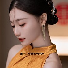 秀禾頭飾水舞U1282 中式新娘發簪頭飾紅色花朵流蘇秀禾發飾盤發造型配飾。 歷史價格詳細信息