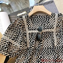 鮑勃の生活館老鳳祥 -足銀999開口對珠花絲銀手鐲 女款圓棍浮雕花紋手鐲  銀飾 歷史價格詳細信息