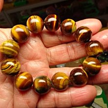 《藍晶寶石玉石特賣》→〈手鍊系列〉→天然天眼珠蠶絲紋帶清透黃玉髓16mm手珠鍊→Y864 歷史價格詳細信息