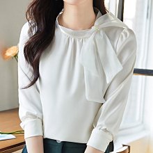 【歡迎光臨】實拍白色緞面背心女2023夏裝新款V領無袖西裝吊帶內搭上衣女 歷史價格詳細信息