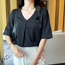 【歡迎光臨】設計感小眾2023夏季新款輕熟V領法式短袖襯衫女通勤簡約氣質上衣 價格比較,價格查詢,歷史價格詳細信息