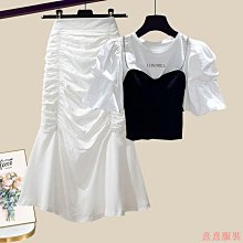 熹熹服裝夏季套裝女新款大尺碼女裝穿搭設計感短袖上衣搭配揹帶裙兩件套 歷史價格詳細信息