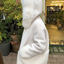 正韓～雲朵。小羔羊真羊毛皮草大衣 歷史價格詳細信息