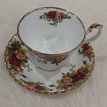 ROYAL ALBERT Bone China England 50Th ANNIVERSARY Trio Cup Saucer &amp; Dessert Plate 歷史價格詳細信息
