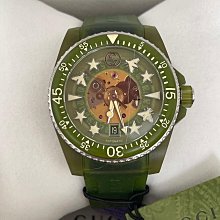 GUCCI Dive Automatic 銀色錶盤 橘色配綠色橡膠錶帶 男士 自動機械錶 YA136351 潛水錶 中性錶 歷史價格詳細信息