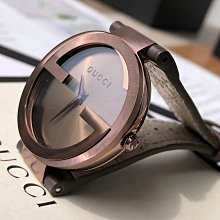 GUCCI Interlocking G Logo 塗層帆布及皮革單肩後背包/胸口包(米色/烏木色) 696016 92THG 8563 歷史價格詳細信息