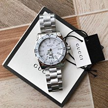 GUCCI Dive Automatic 銀色錶盤 橘色配綠色橡膠錶帶 男士 自動機械錶 YA136351 潛水錶 中性錶 歷史價格詳細信息