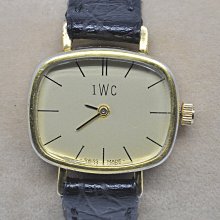 《寶萊精品》IWC 萬國表銀乳白圓型寶石女子錶 歷史價格詳細信息