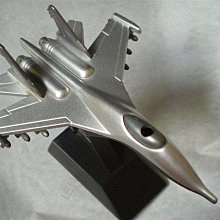 戰鬥機描繪攻略 : 機翼與機體—以十字結構描繪戰鬥機的技巧/橫山AKIRA等 歷史價格詳細信息