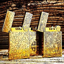 一批 純銅 超美品 極簡 漂浮 銅拋燈 桌燈 . 最大值 28.5 x 徑18 高 27.5。非鍍銅 . 細節都漂亮 漂 歷史價格詳細信息