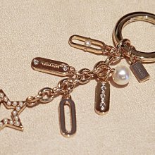 降，Coach 黑色荔枝真皮小方斜背包，真的很漂亮又好看，內容量也很大喔！ 歷史價格詳細信息