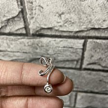 K金真鑽三角吊飾  1.61g K金墜子 K金吊墬 K金墬飾 二手K金吊墬 回收K金 流當 寄賣 k金回收 K金換現金 歷史價格詳細信息