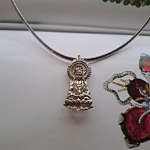 【開運如意閣】胸墜.吊飾-925純銀立體如意鎖片-長命富貴.鳳凰圖-下方3個銀鈴鐺-長寬厚28*21*8mm附紅色中國繩 歷史價格詳細信息