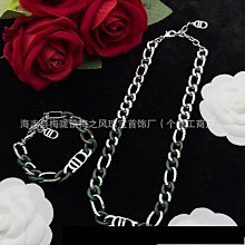 2024新款豬鼻子包豆腐包空姐包牛皮女士包休閑小包單肩斜挎小方包熱銷 明星大牌同款包包 歷史價格詳細信息