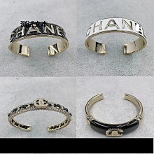 小香家手鐲ch*el寬版手鐲時尚黑白色開口手鐲bracelet jewelry精緻手鐲氣質顯瘦手鐲 手環 首飾 歷史價格詳細信息
