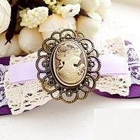 ☆Mimi飾品☆ 浪漫典雅 ＊典雅紫色珍珠白色花朵葉子水鑽＊別針/胸針＊ 歷史價格詳細信息