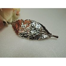 髮夾 現貨 韓國時尚氣質甜美森林系女神羽毛葉子磨砂珍珠髮夾 一字夾(3色)K7630 Danica 韓系飾品 韓國連線 歷史價格詳細信息